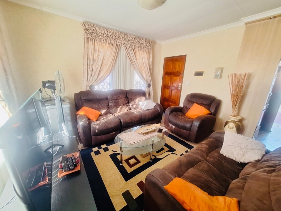 3 Bedroom Property for Sale in Mabopane Unit X North West
